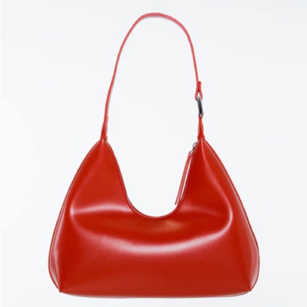 Red Shoulder Bag Minimalist Design